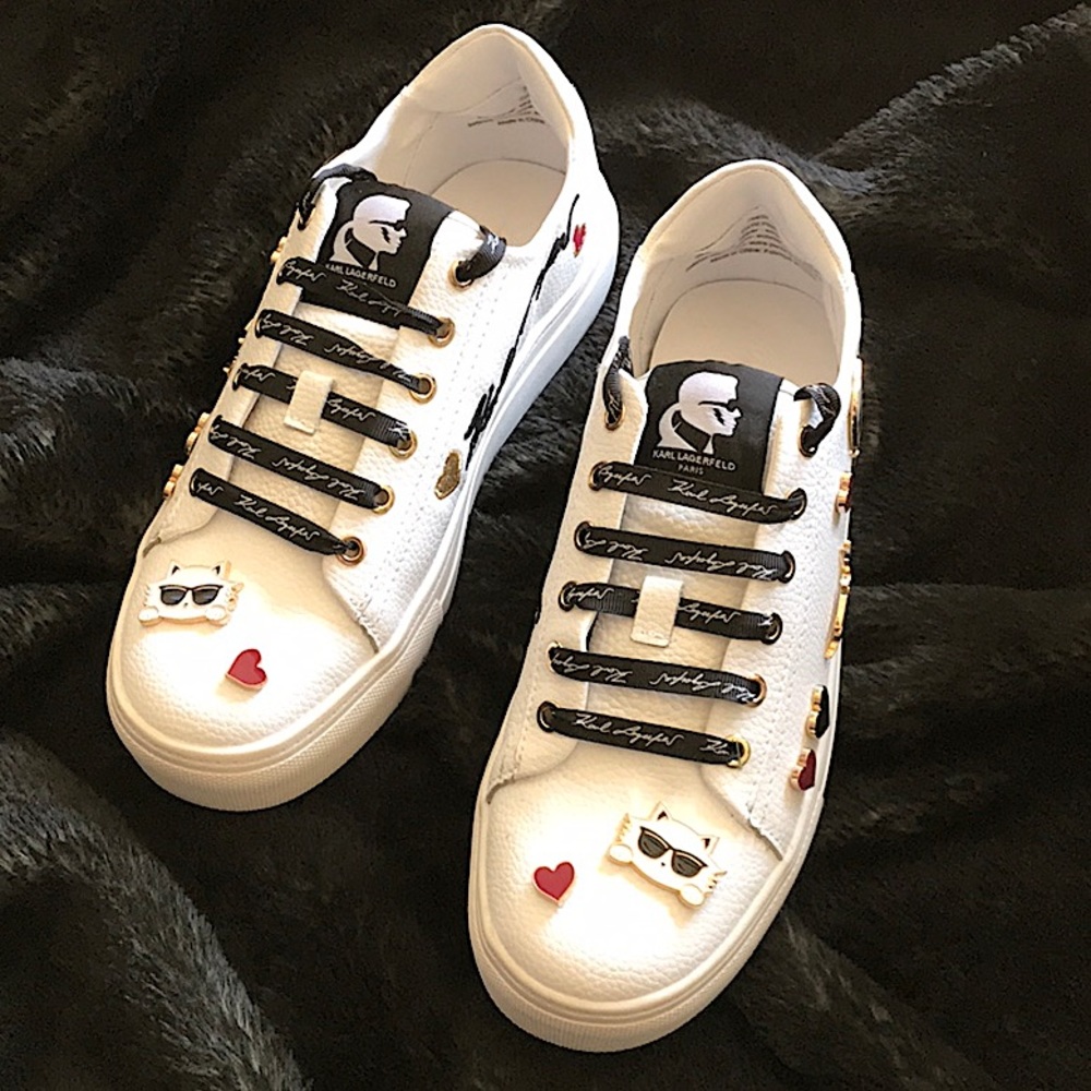 NWOT Karl Lagerfeld 7M white sneakers